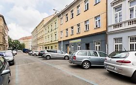 Easy Housing